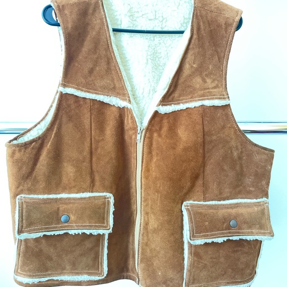 Authentic handmade sheepskin and leather vest - Picture 2 of 6